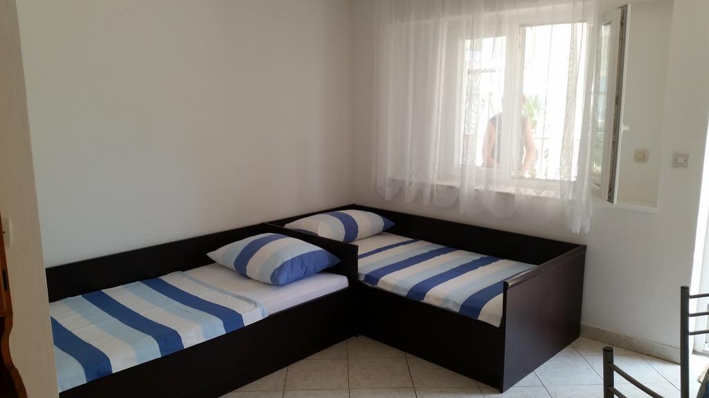 Apartmani Novosel Šilo Buitenkant foto