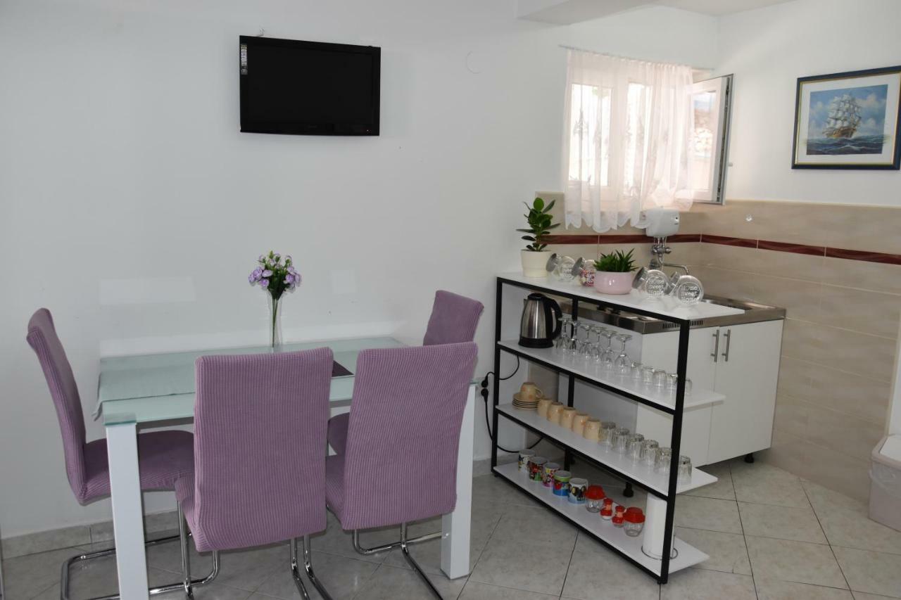 Apartmani Novosel Šilo Buitenkant foto