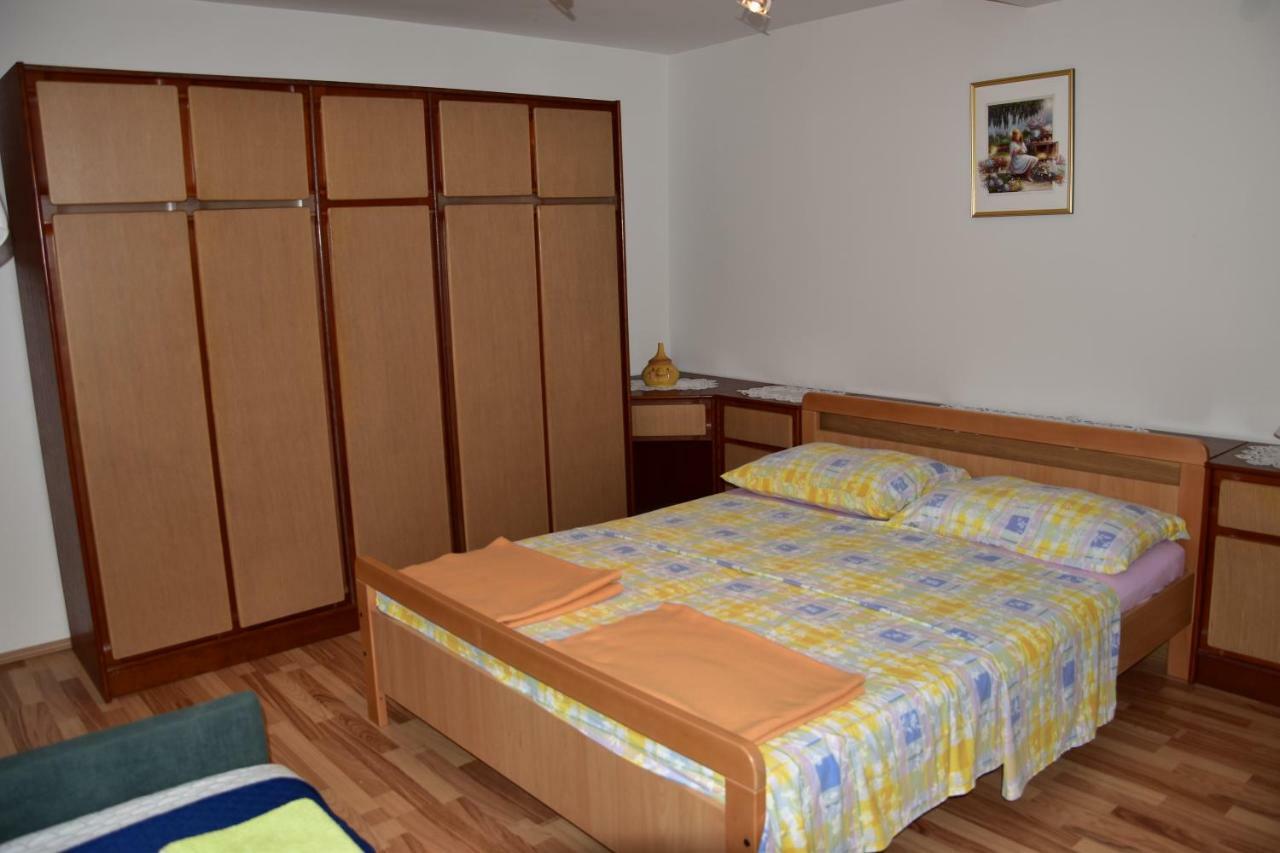 Apartmani Novosel Šilo Buitenkant foto