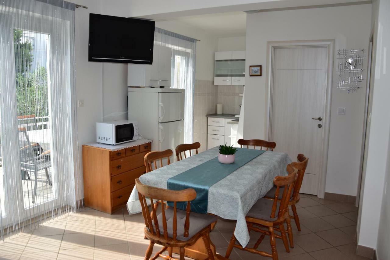 Apartmani Novosel Šilo Buitenkant foto