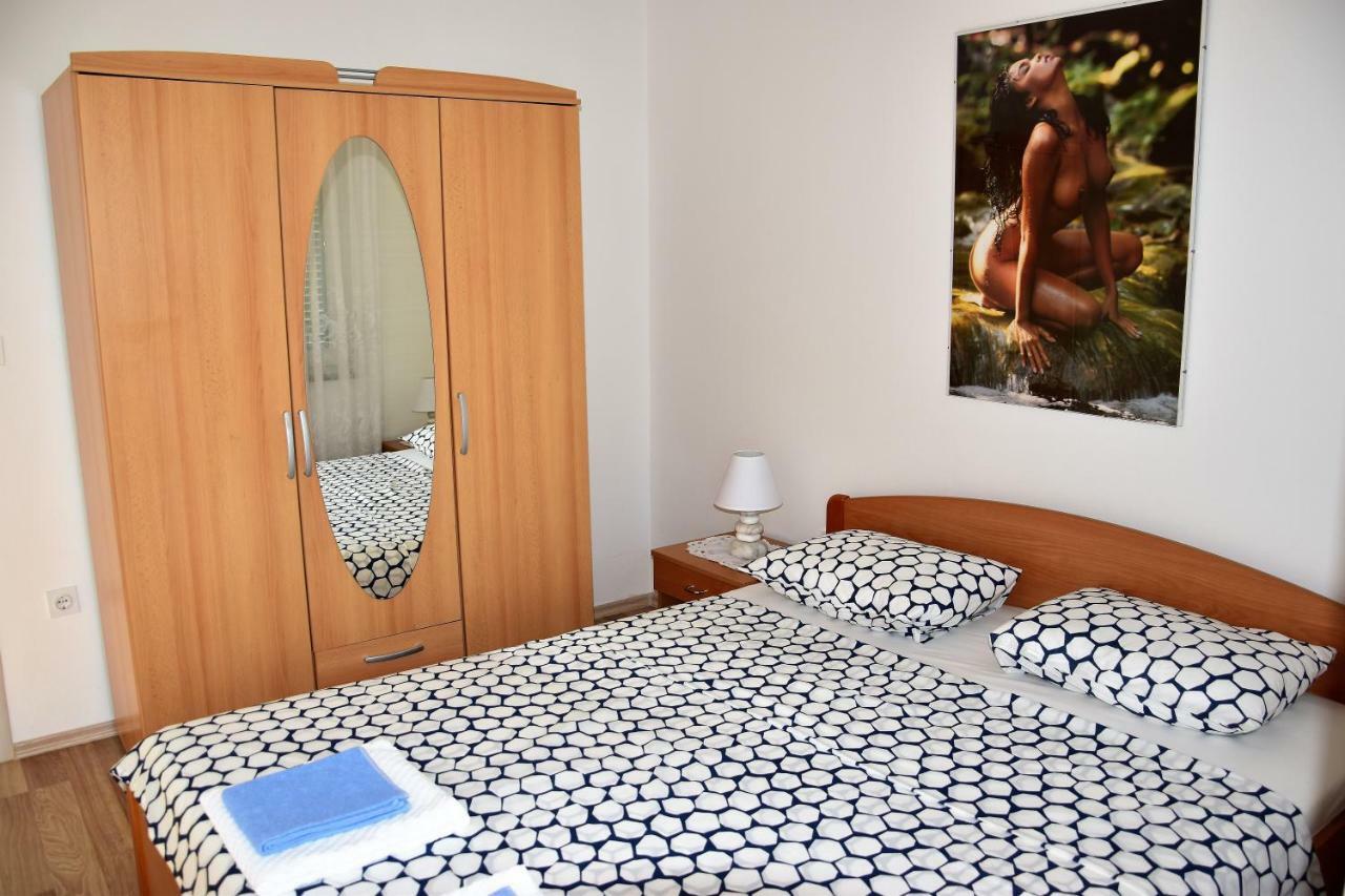 Apartmani Novosel Šilo Buitenkant foto